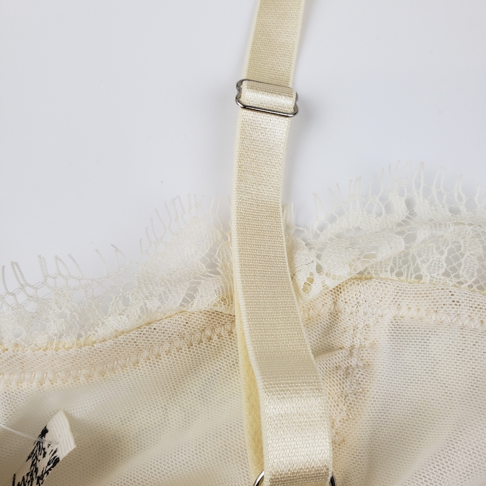 Free People NWT Layer in Floral Lace Bustier in Ivory Size Small Retail $48 - Picture 11 of 13